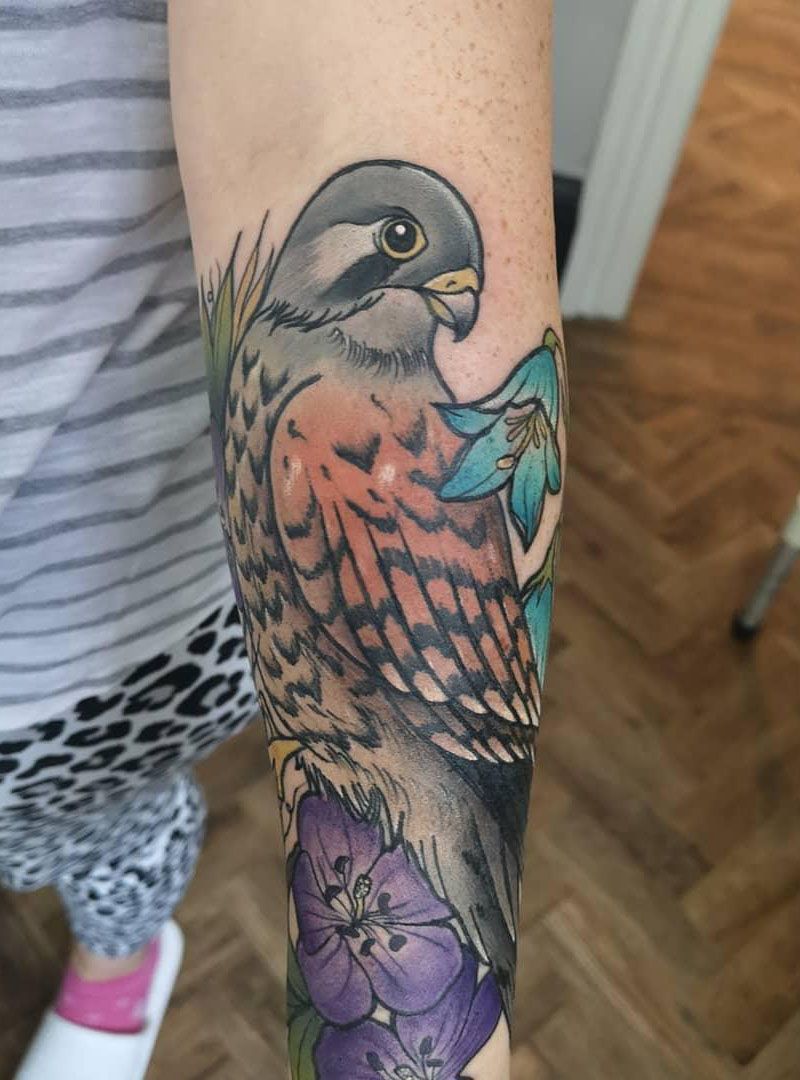 30 Pretty Kestrel Tattoos Give You an Unexpected Feeling