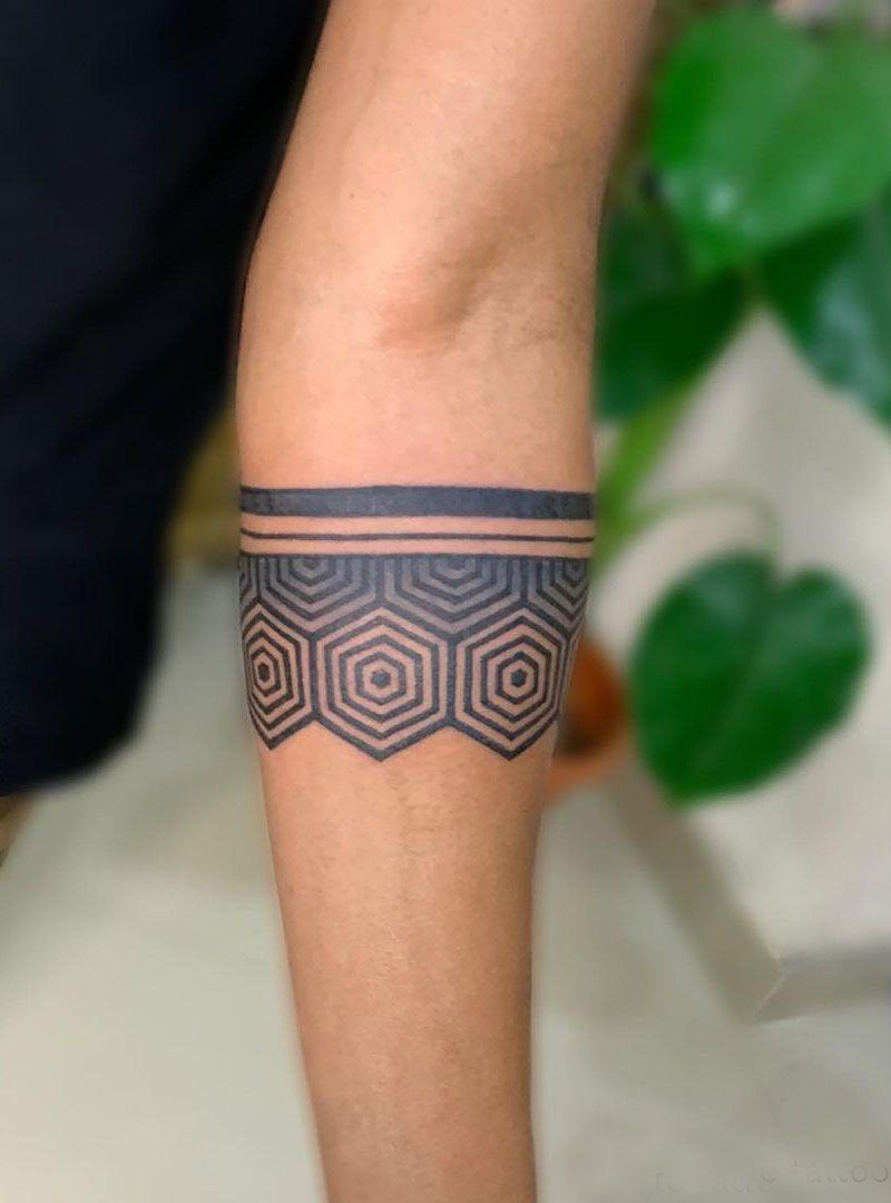 30 Pretty Armband Tattoos to Inspire You