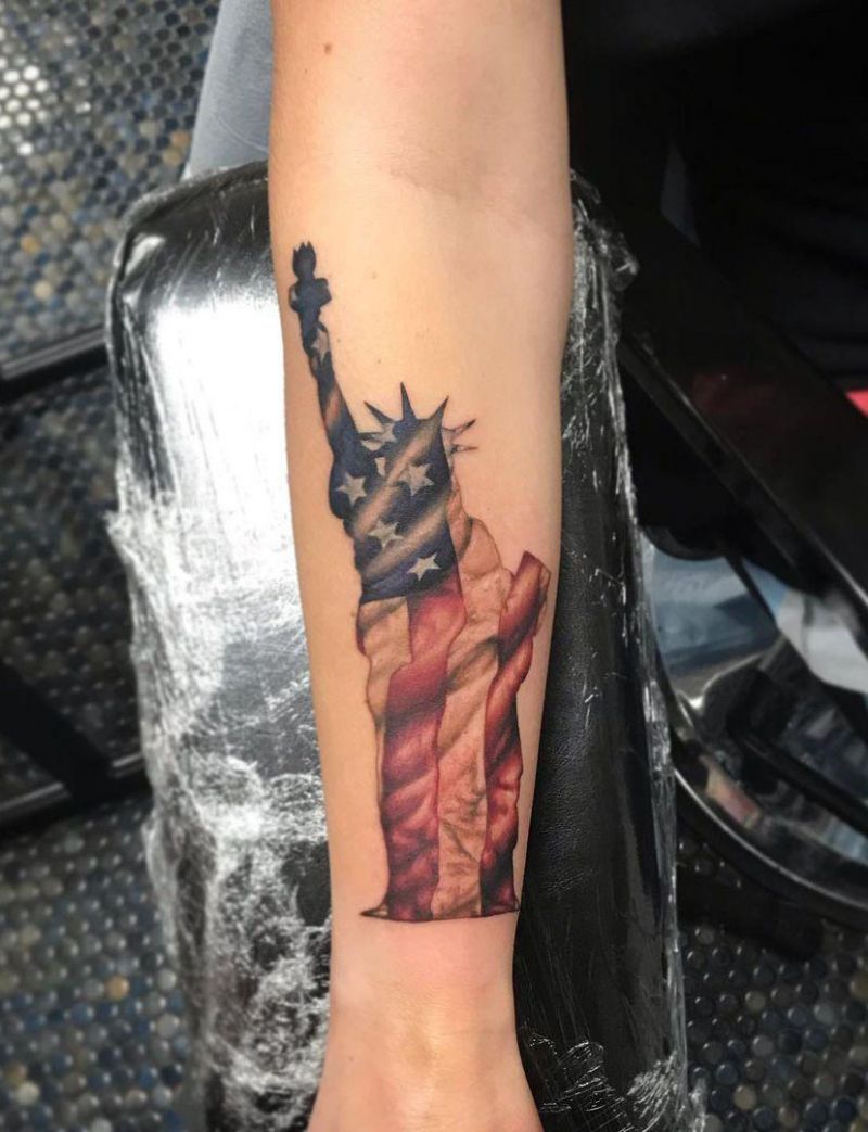 30 Pretty Statue of Liberty Tattoos to Inspire You