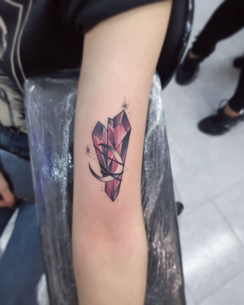 30 Pretty Crystal Tattoos You Can't Miss