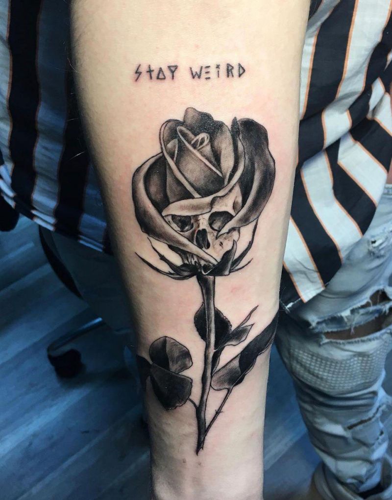 30 Pretty Rose Skull Tattoos to Inspire You