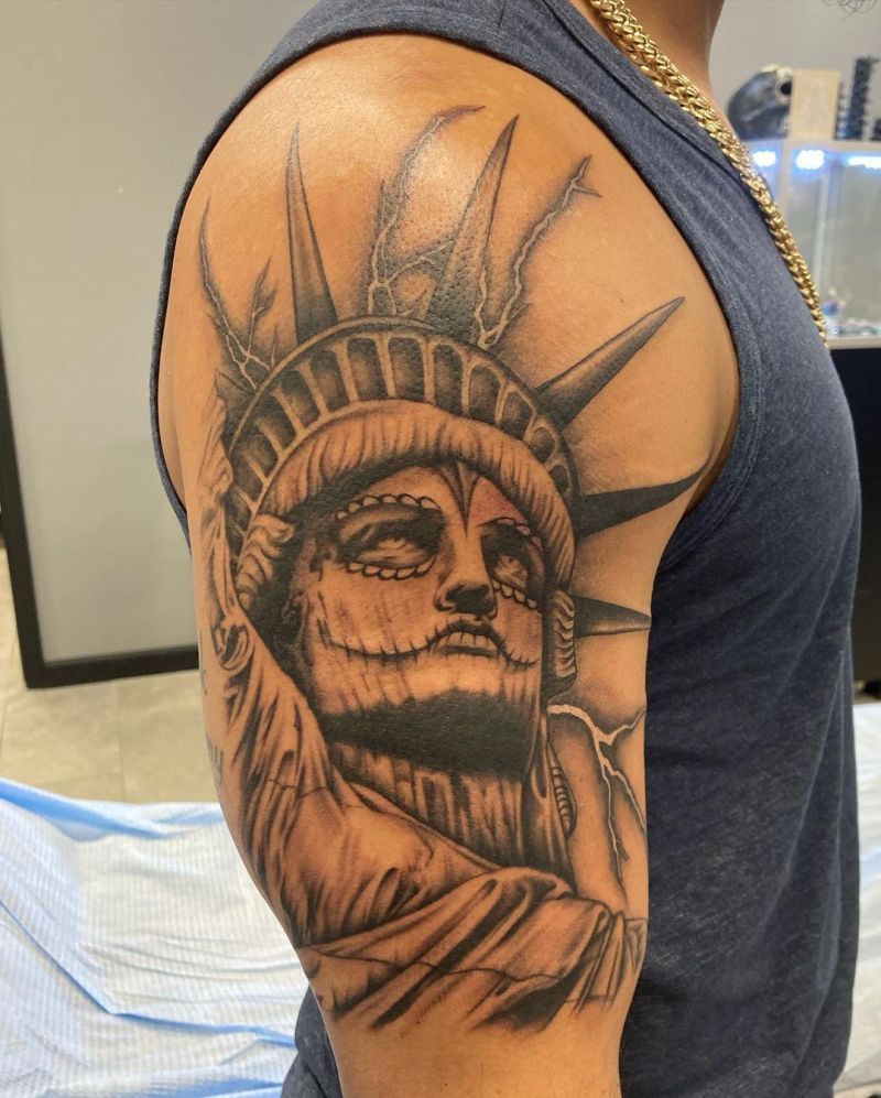 30 Pretty Statue of Liberty Tattoos to Inspire You