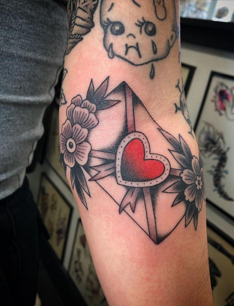 30 Pretty Love letter Tattoos You Must Try