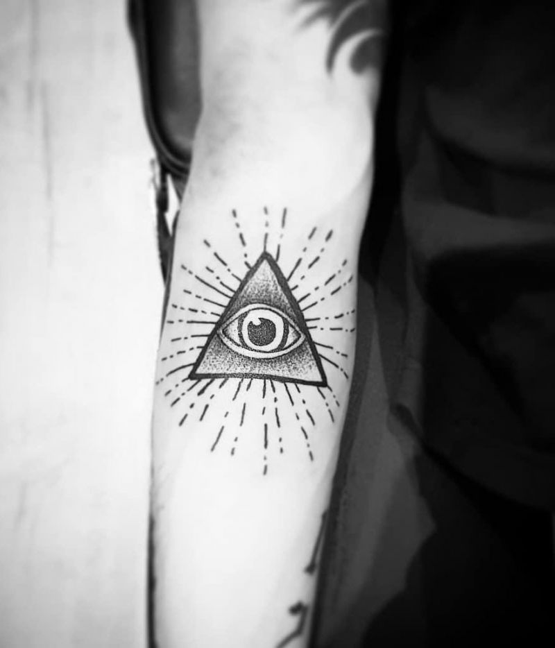 30 Pretty Triangle Eye Tattoos You Must Love