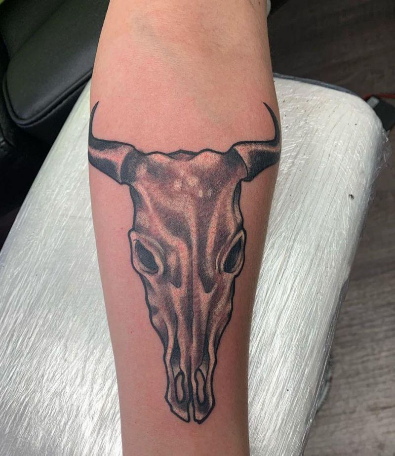 30 Pretty Bull Skull Tattoos Show Your Temperament