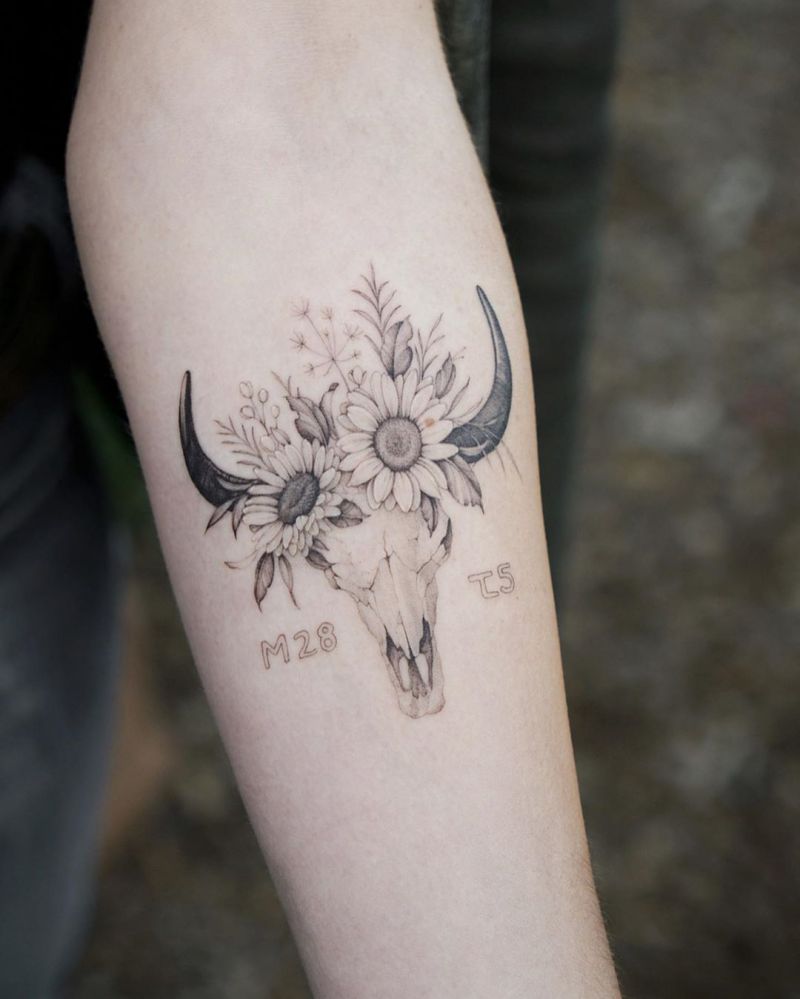 30 Pretty Bull Skull Tattoos Show Your Temperament