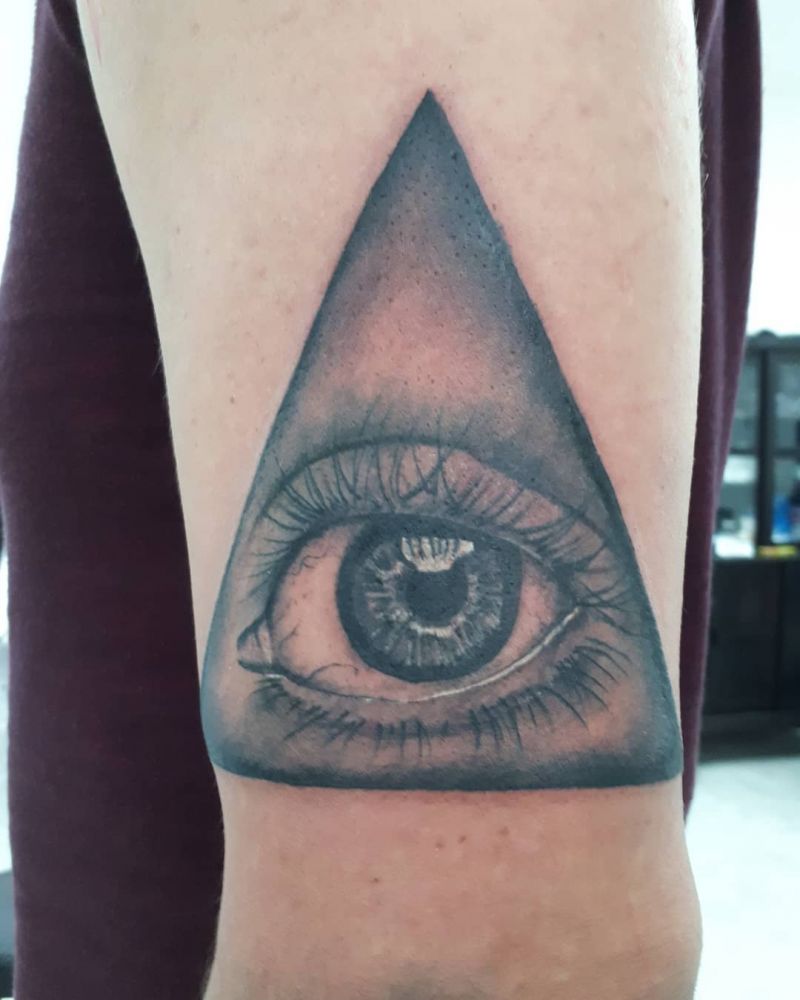 30 Pretty Triangle Eye Tattoos You Must Love