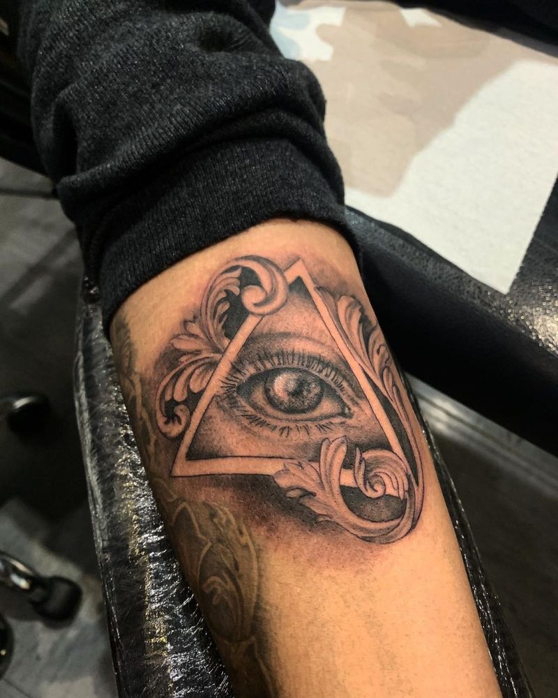 30 Pretty Triangle Eye Tattoos You Must Love