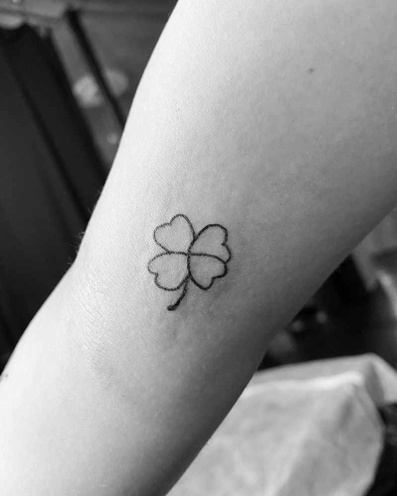 30 Pretty Simple Tattoos You Will Love