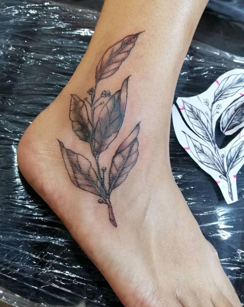 30 Pretty Laurel Tattoos to Inspire You