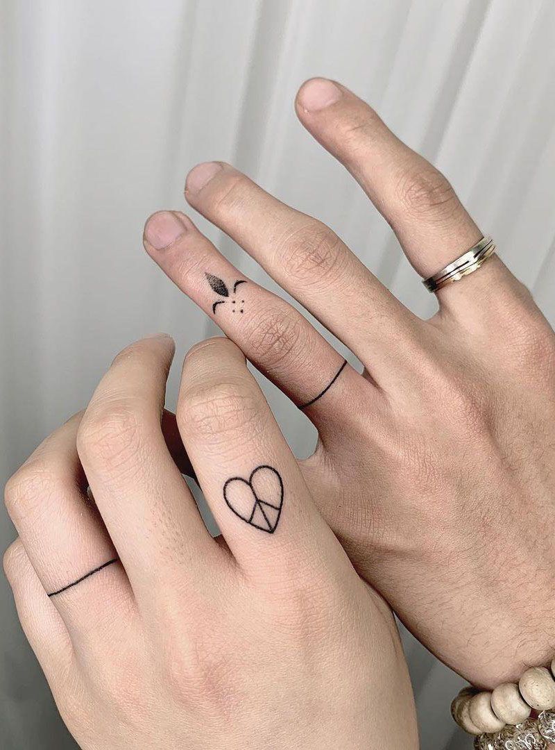 30 Pretty Ring Tattoos You Will Love