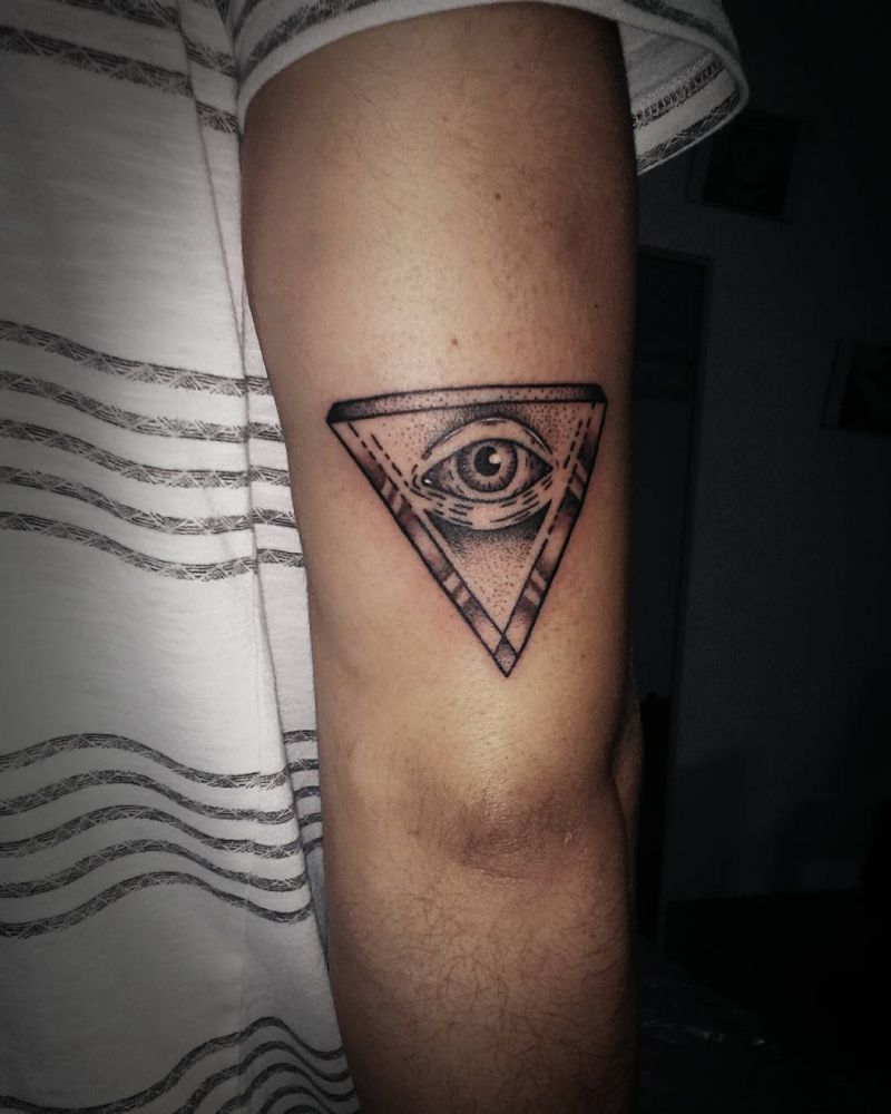 30 Pretty Triangle Eye Tattoos You Must Love