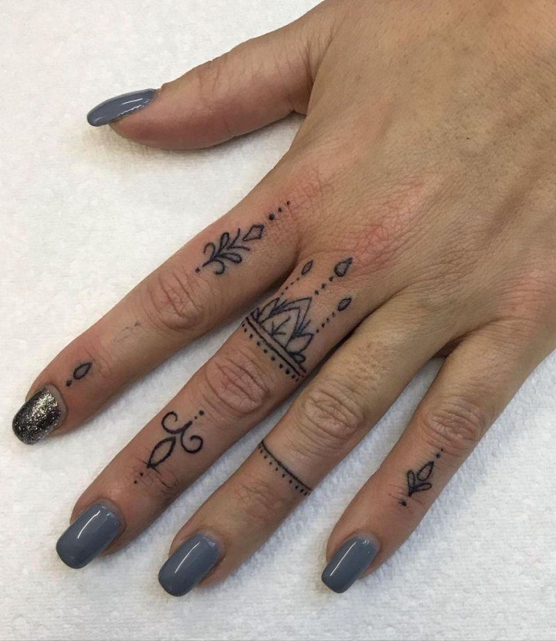 30 Pretty Ring Tattoos You Will Love