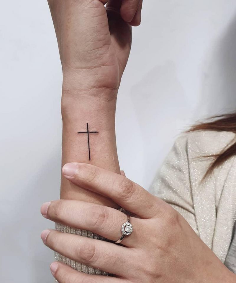 30 Pretty Simple Tattoos You Will Love