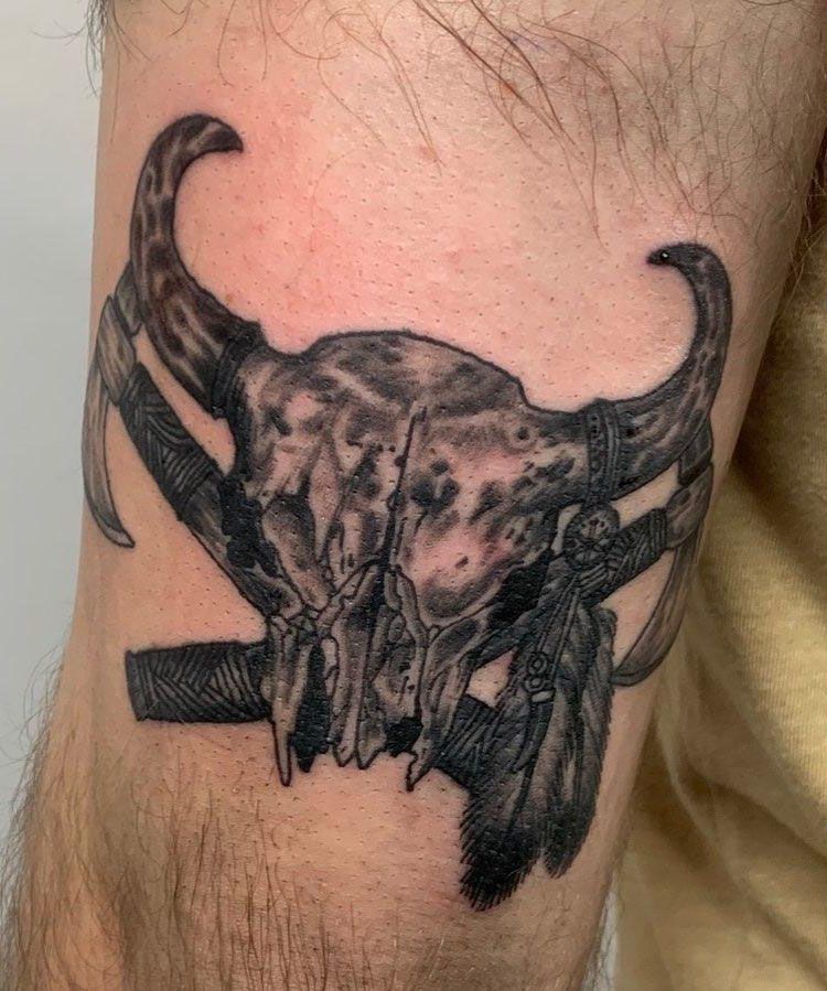 30 Pretty Bull Skull Tattoos Show Your Temperament