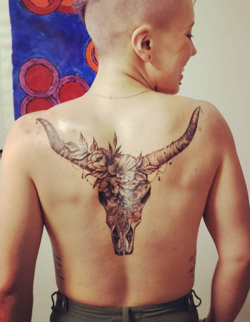 30 Pretty Bull Skull Tattoos Show Your Temperament