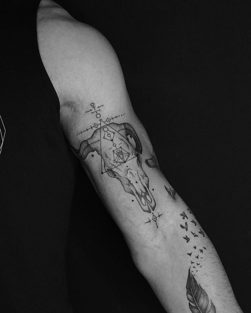 30 Pretty Bull Skull Tattoos Show Your Temperament