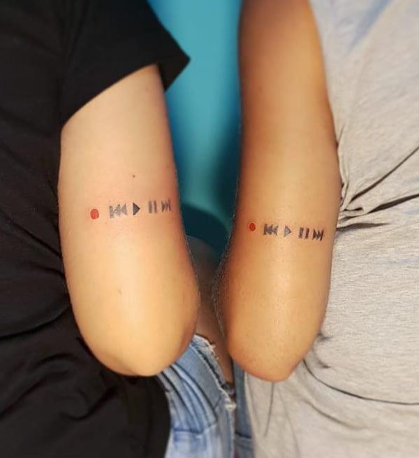 30 Pretty Play Pause Tattoos Give You Unexpected Feeling