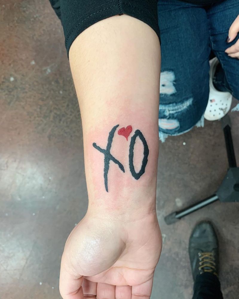 30 Pretty XO Tattoos You Can Copy