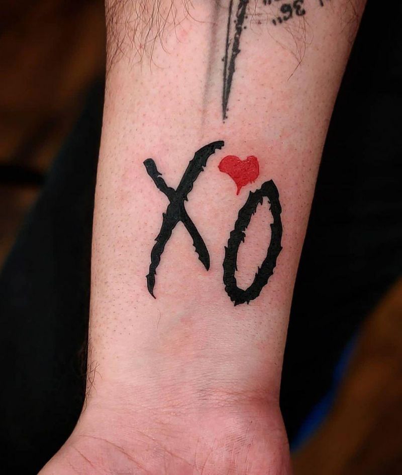 30 Pretty XO Tattoos You Can Copy