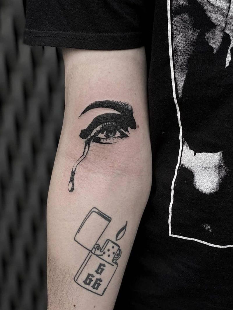 30 Pretty Crying Eye Tattoos Give You Inspiration