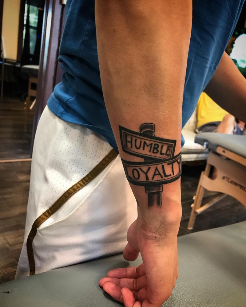 24 Pretty Street Sign Tattoos to Inspire You