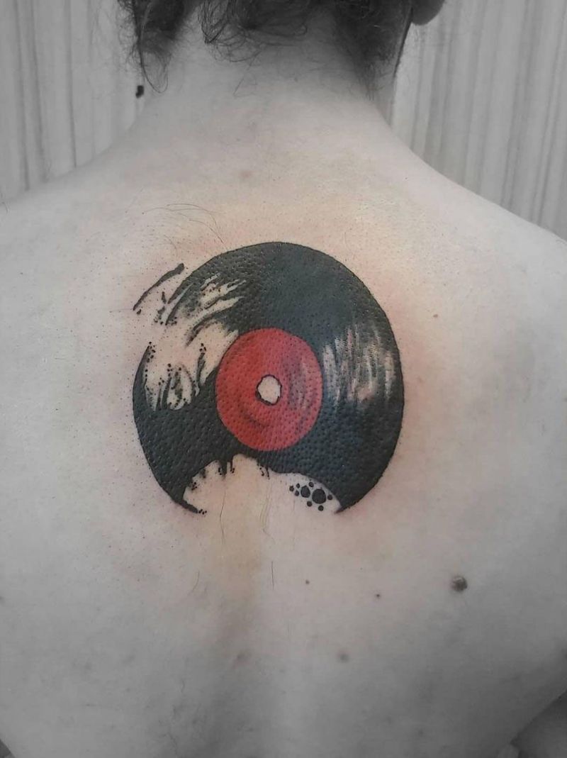 30 Pretty Vinyl Tattoos You Must Try