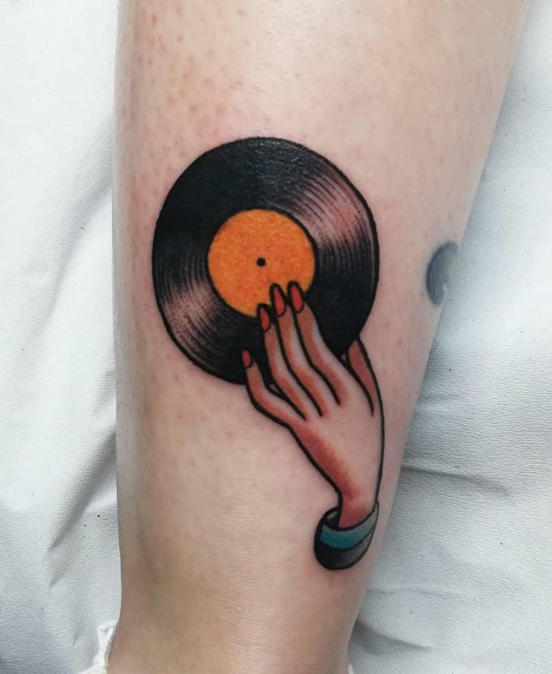 30 Pretty Vinyl Tattoos You Must Try