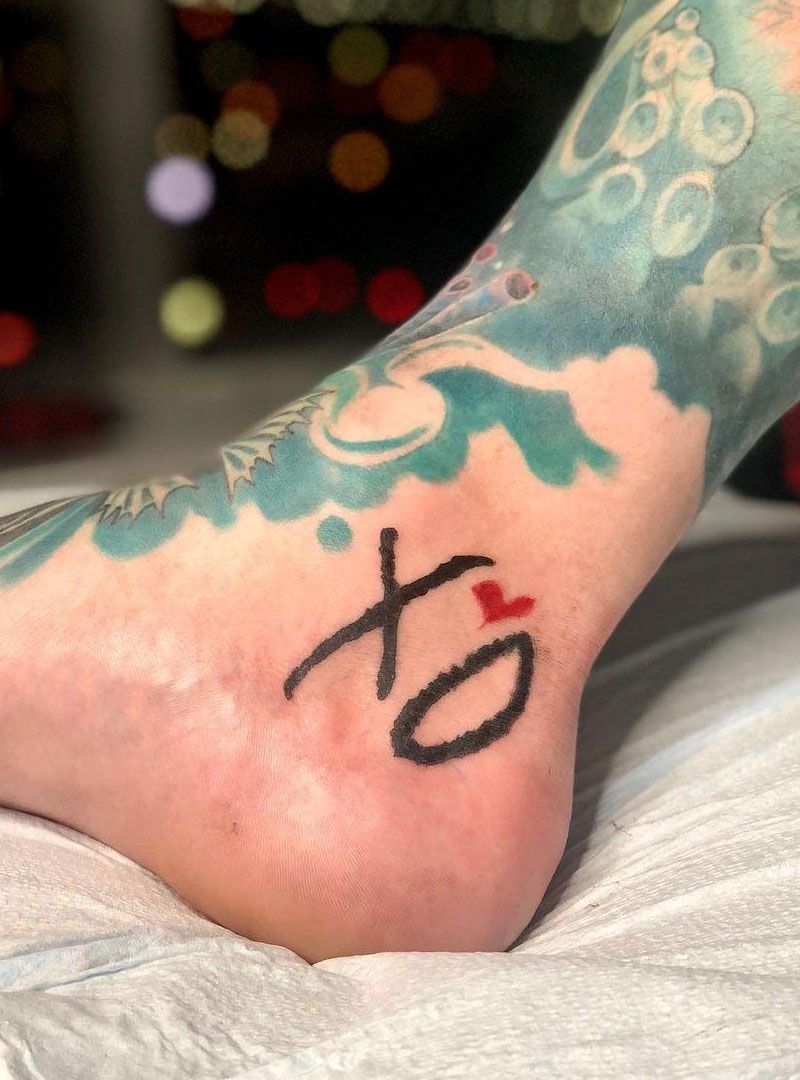 30 Pretty XO Tattoos You Can Copy