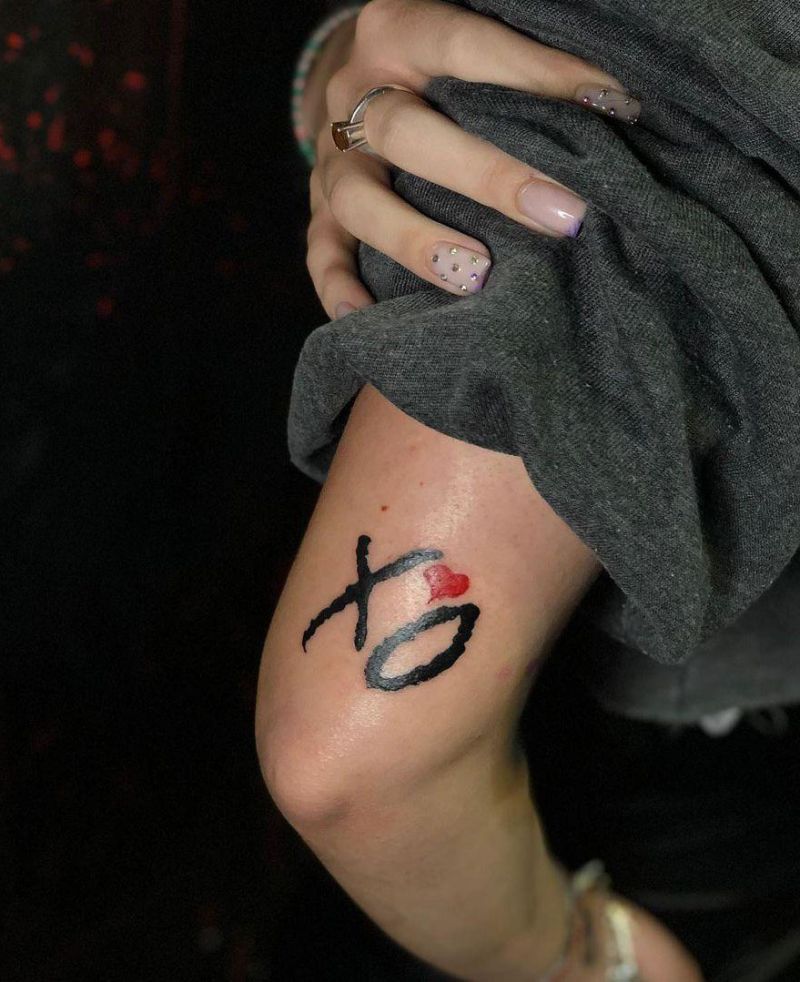 30 Pretty XO Tattoos You Can Copy