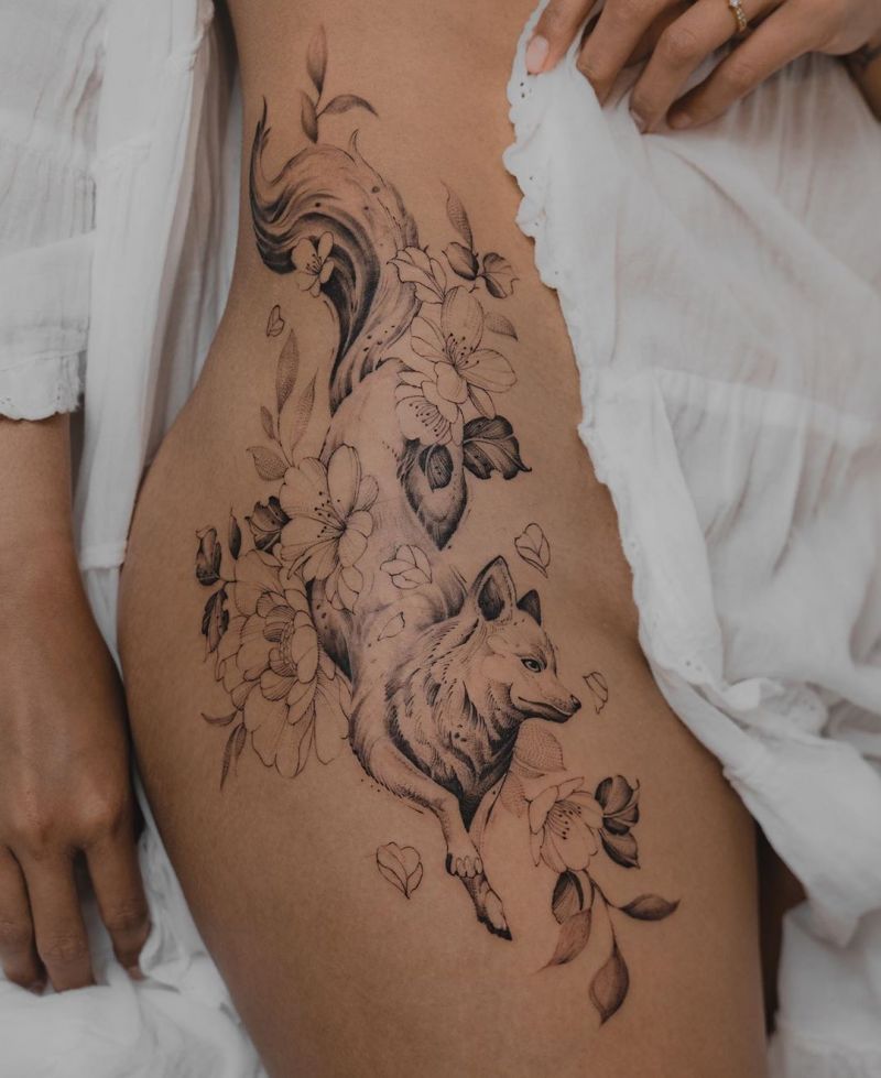 30 Pretty Thigh Tattoos You Can Copy