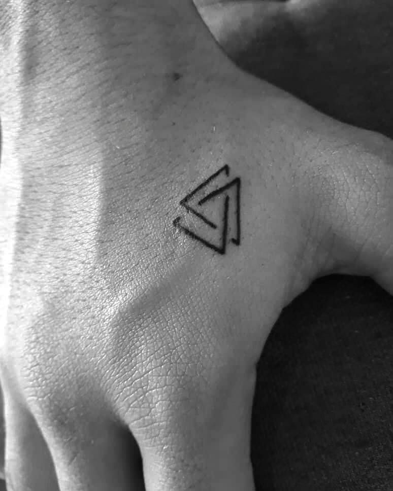 30 Pretty Valknut Tattoos to Inspire You