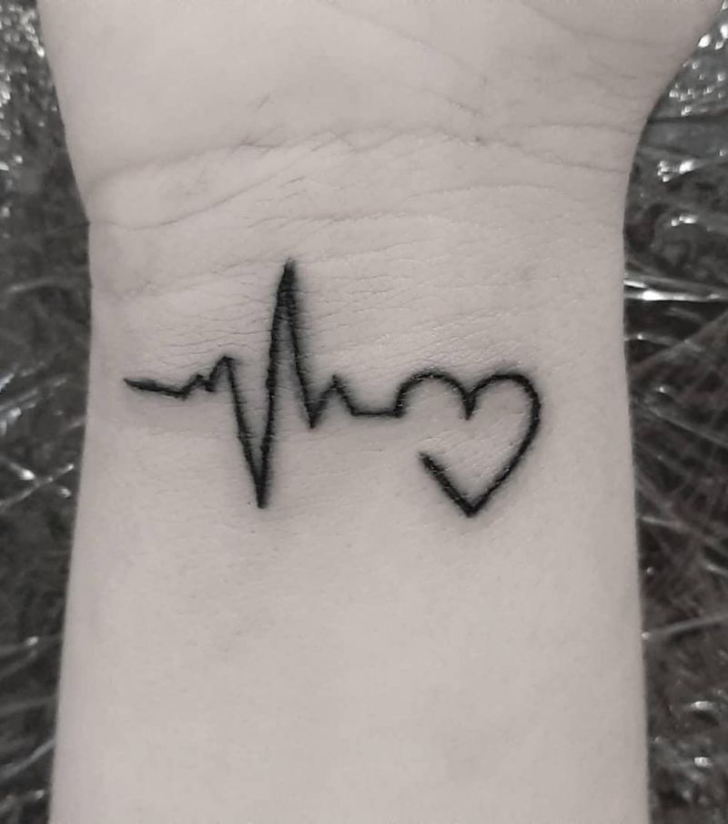 30 Pretty Heartbeat Tattoos to Inspire You