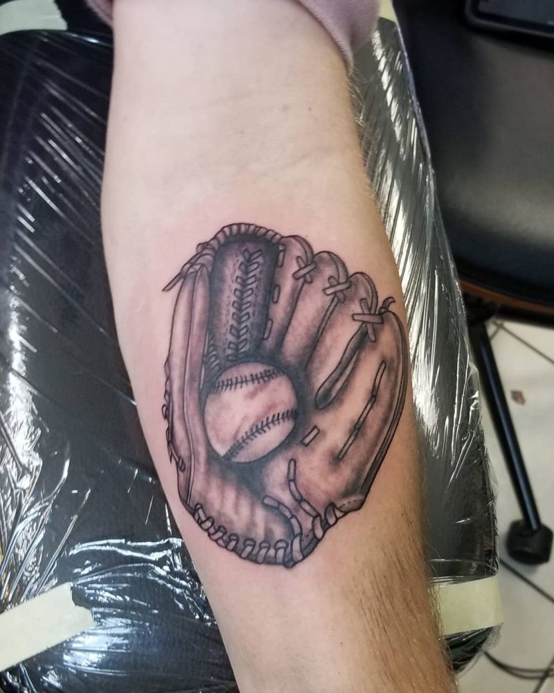 30 Pretty Baseball Tattoos You Will Love