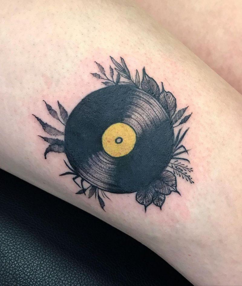 30 Pretty Vinyl Tattoos You Must Try