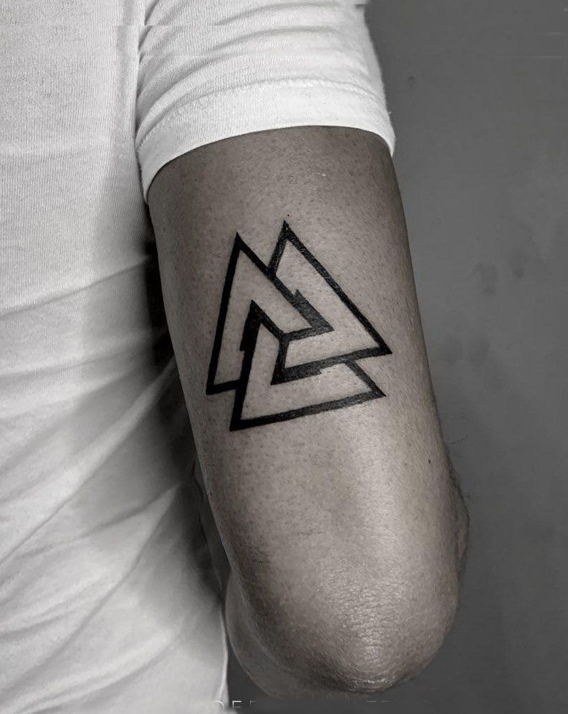 30 Pretty Valknut Tattoos to Inspire You