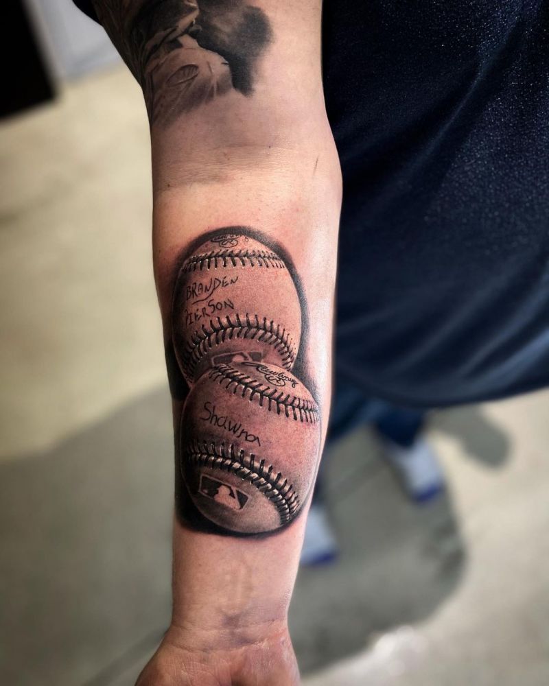 30 Pretty Baseball Tattoos You Will Love