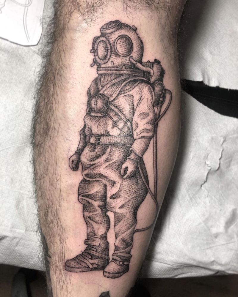 30 Creative Diver Tattoos You Can Copy