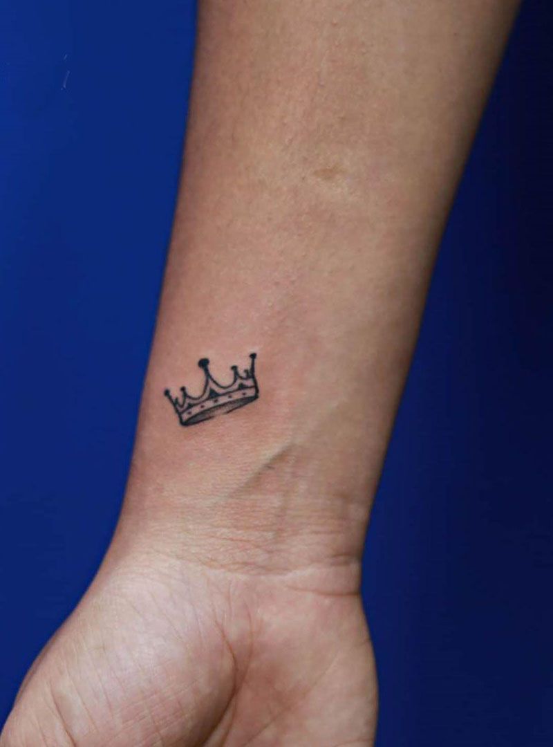 30 Pretty Wrist Tattoos to Inspire You