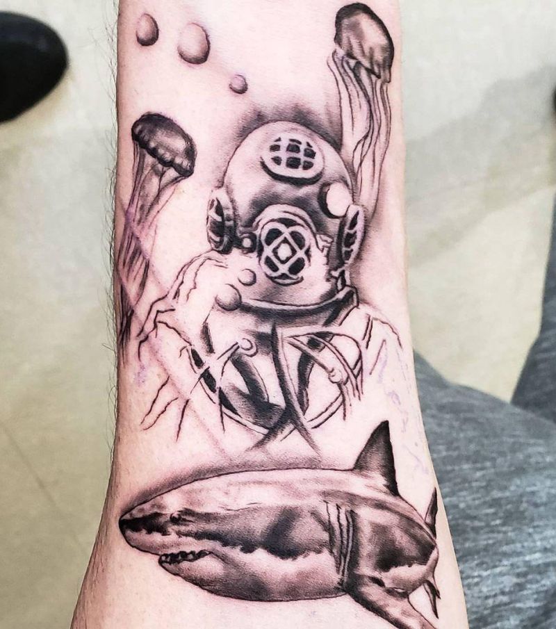 30 Creative Diver Tattoos You Can Copy