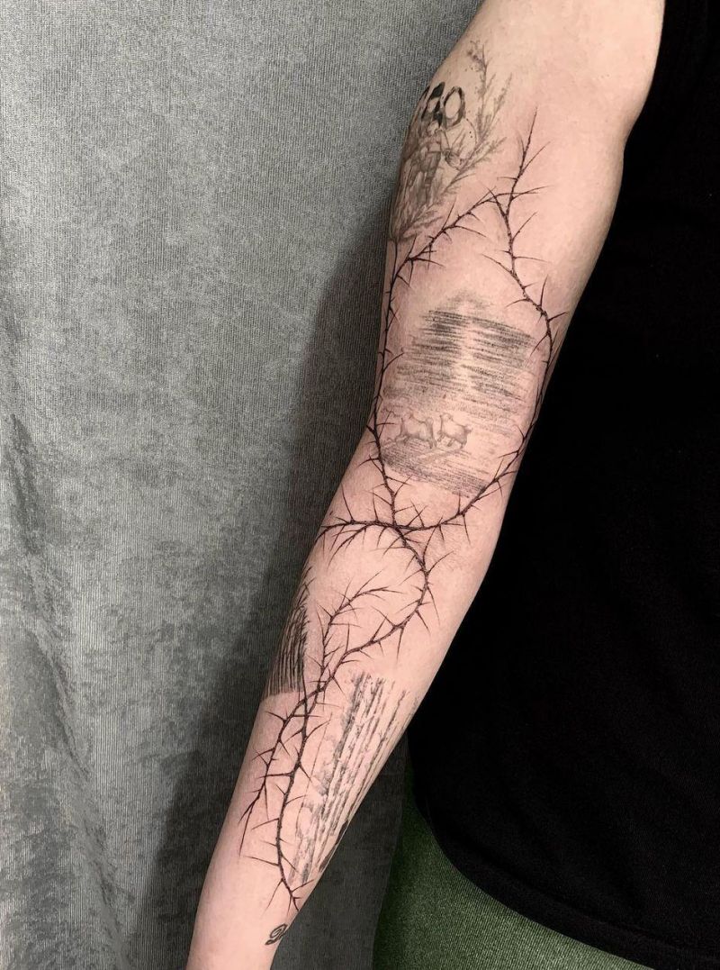 30 Pretty Thorn Tattoos You Need to Copy