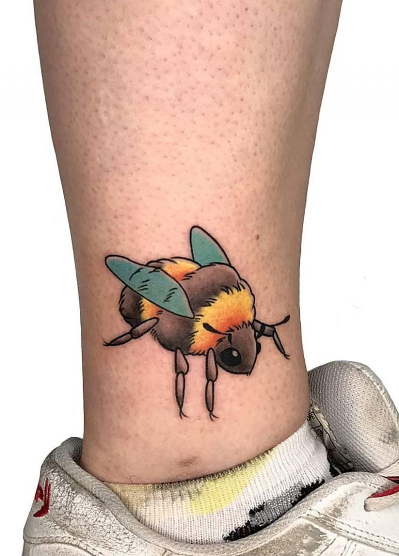 30 Pretty Bumble Bee Tattoos You Can Copy