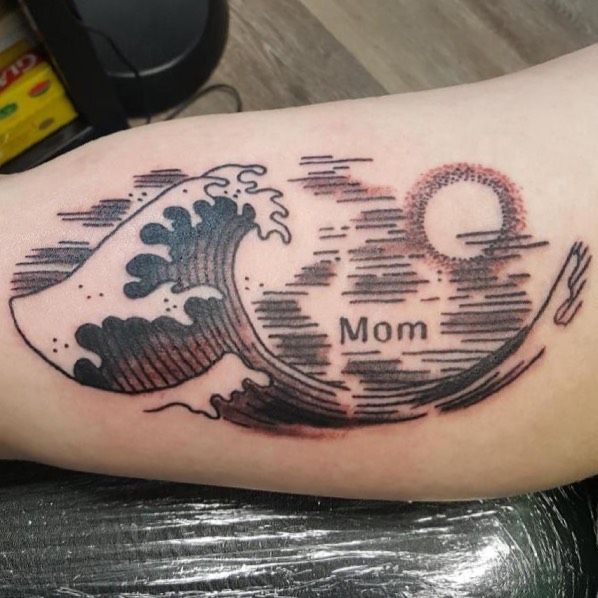 30 Pretty Mom Tattoos You Can Copy