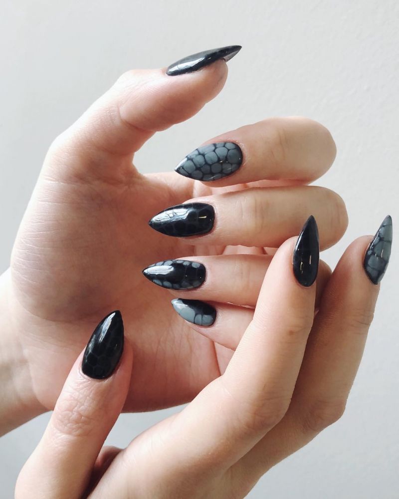 30 Pretty Snake Skin Nails You Will Love