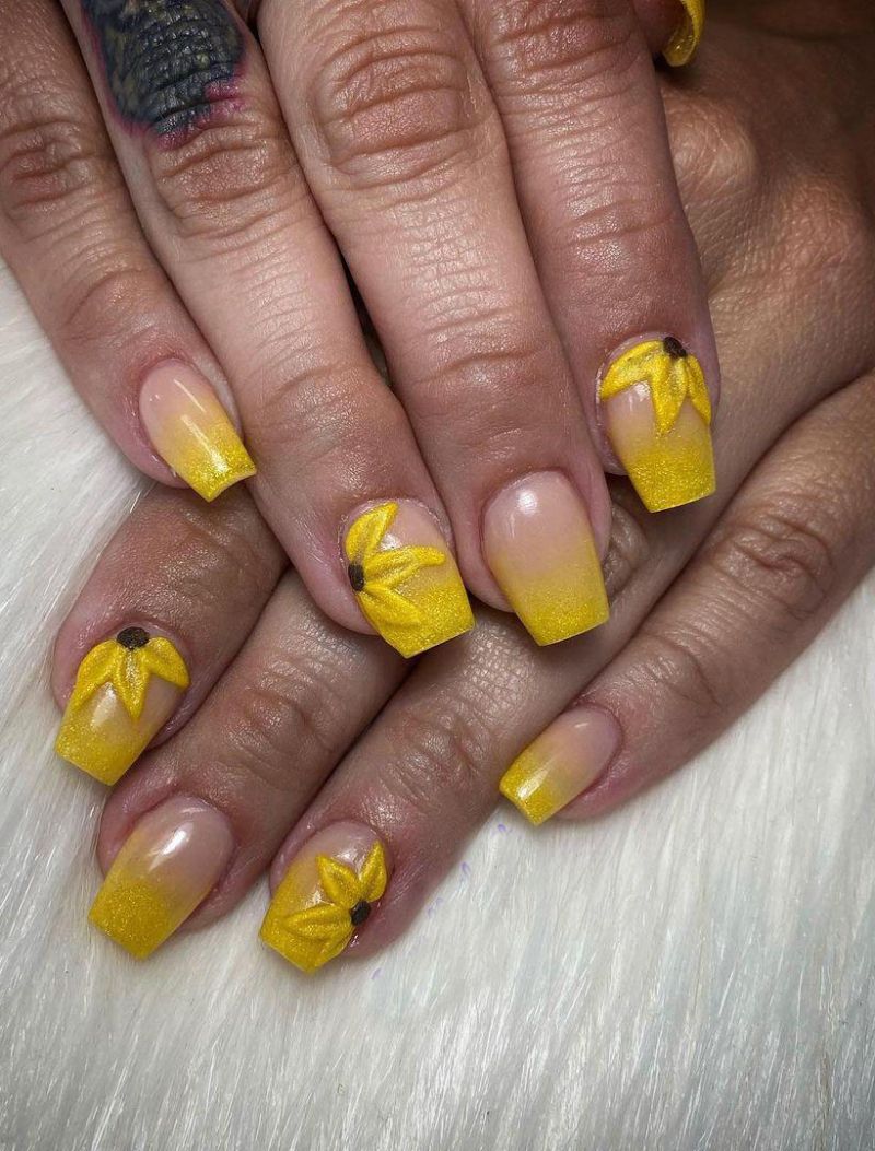 30 Trendy Yellow Ombre Nails You Must Love