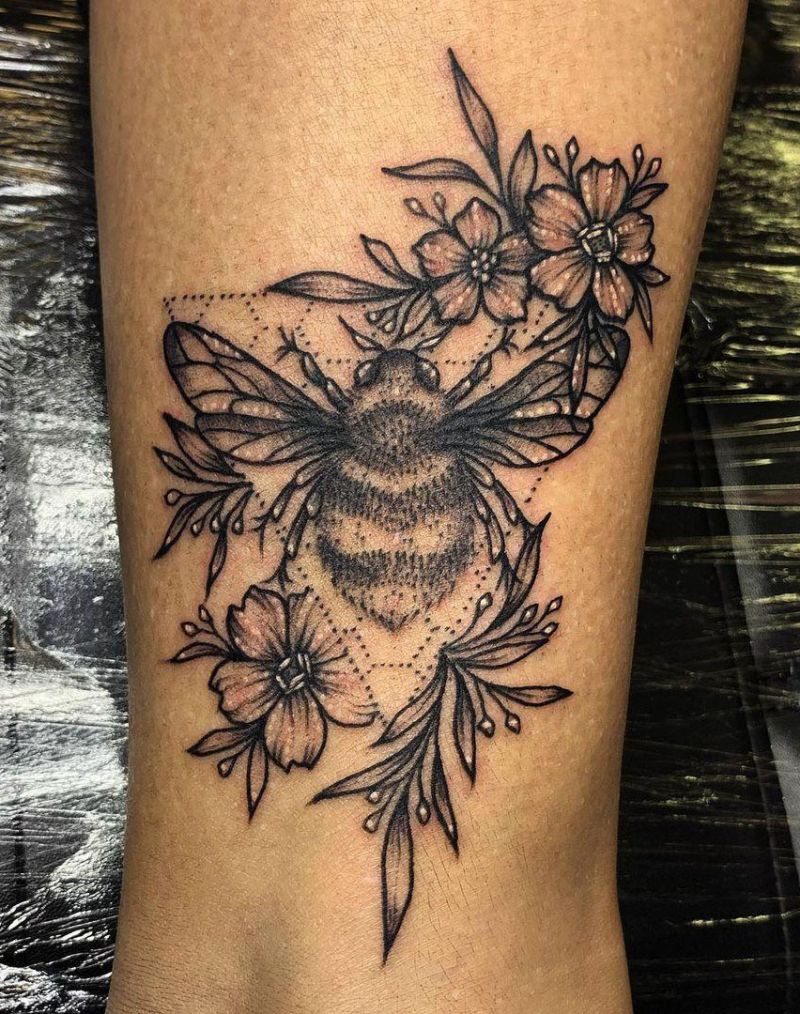 30 Pretty Bumble Bee Tattoos You Can Copy