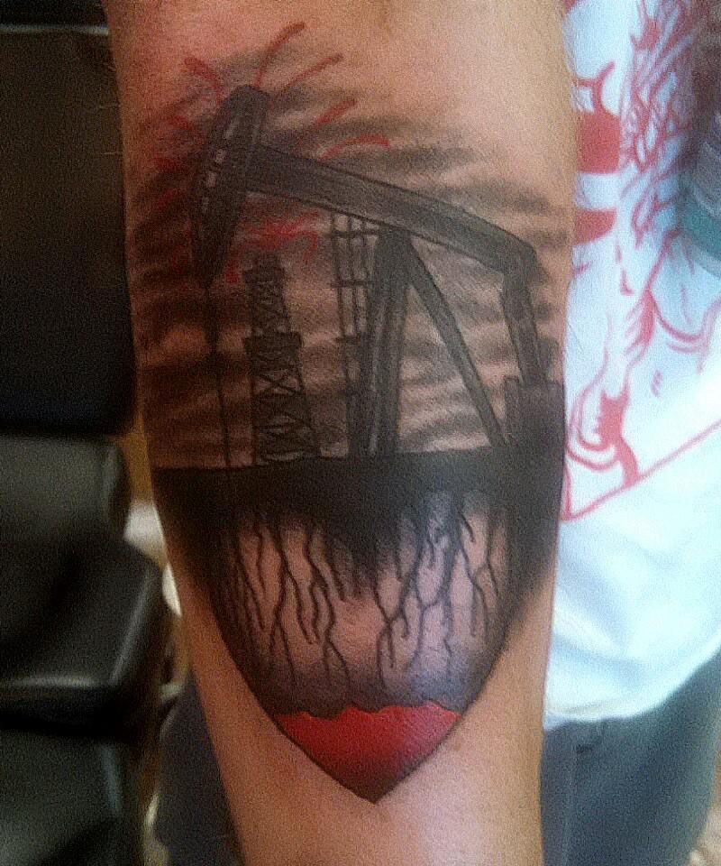 30 Pretty Oil Rig Tattoos You Can Copy