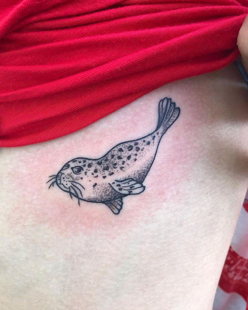 30 Pretty Seal Tattoos You Need to Copy