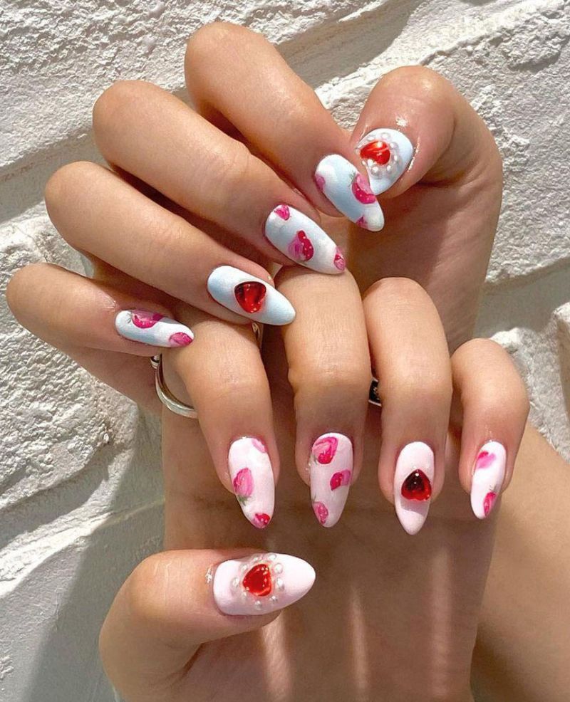 30 Trendy Strawberry Nails Make You Attractive