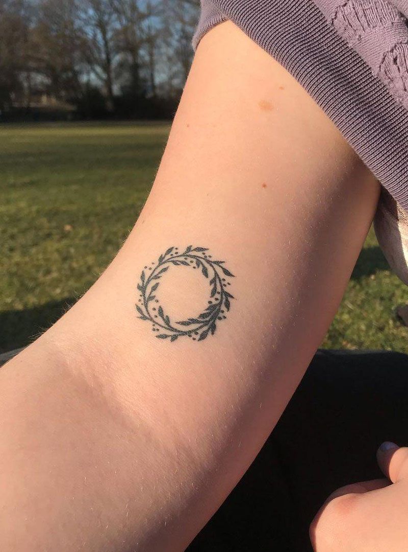 30 Perfect Wreath Tattoos Make You Attractive